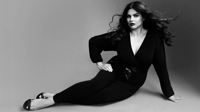 Photography Posing for Curvy Women with Lindsay Adler | CreativeLive