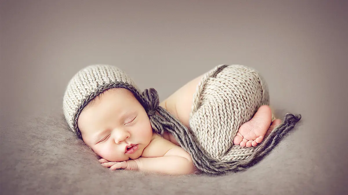 Little Pieces Photography by Kelly Brown | Newborn photography girl, Diy newborn  photography, Toddler photography